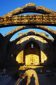 Nave principal de las ruinas de Santa Mariña de Dozo