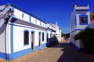 Típica calle del Algarve en Cacela Velha