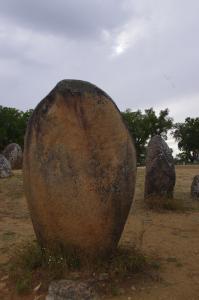 Algunas piedras del Crómlech presentan grabados