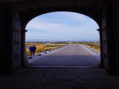 Puerta de la fortaleza Santa Catalina hacia Sagrés