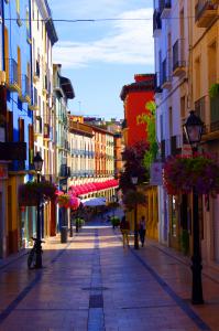 Calle comercial en Huesca