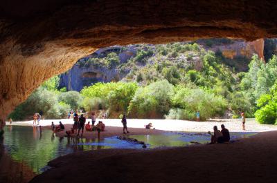 Interior de la Cueva Picamartillo