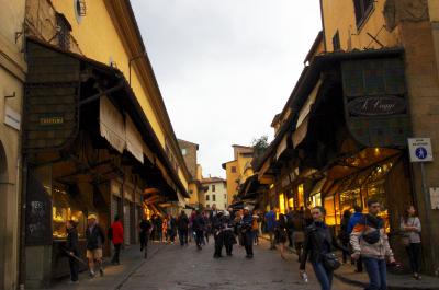 Comercios sobre el Ponte Vecchio