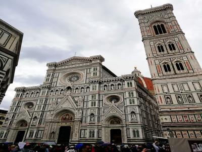 El Duomo y la impresionante torre del campanario
