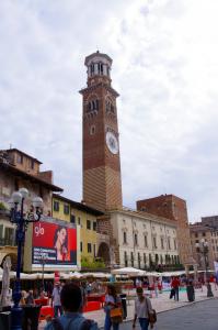 Torre del Lamberti en la Piazza delle Erbe