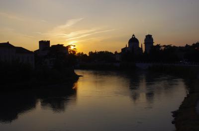 Atardecer en Verona sobre el río Adigio