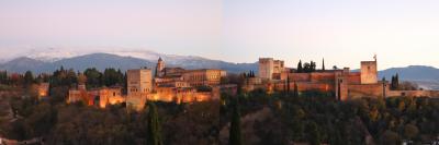 La Alhambra a los pies de Sierra Nevada desde el mirador de San Nicolás