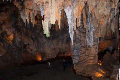 Importantes estalacmitas en Cueva de Nerja
