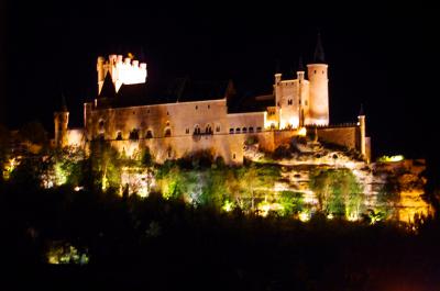 Vista nocturna del Alcázar de Segovia