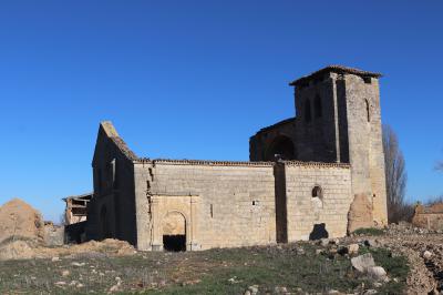 Estado casi ruinoso de la iglesia de San Migué Arcángel