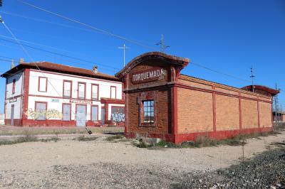 Estación de ferrocarril de Torquemada, abandonada