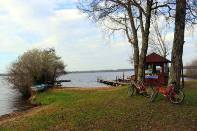 Paseo en bicicletas por el lago Leon