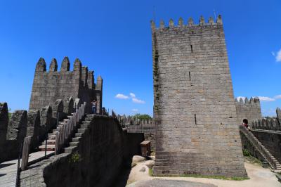 Murallas y torre del homenaje del Castillo de Guimaraes