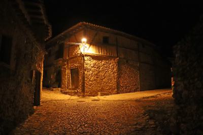 Paseo nocturno en Calatañazor