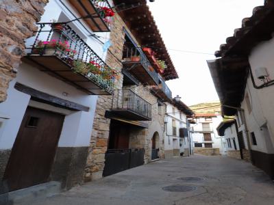 Calle en Linares de Mora