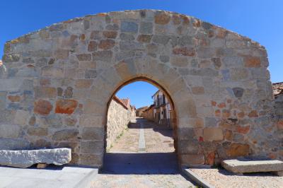 Puerta de Piedrahita en Bonilla de la Sierra
