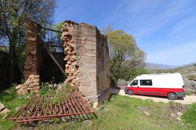 Ruinas en Asperilla, junto al camino