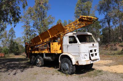 Camión grúa Barreiros en la mina Peña de Hierro