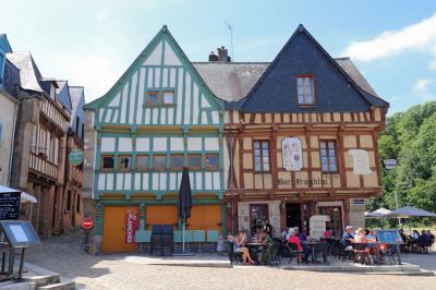 Edificios tradicionales bretones en el puerto de  Saint-Goustan