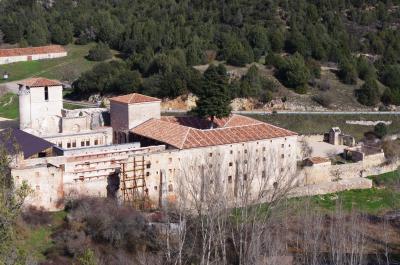 El monasterio desde la colina junto a la ermita