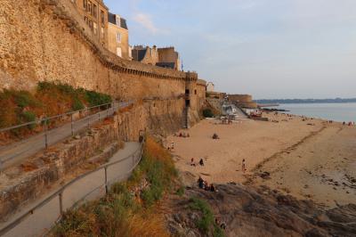 Muralla y playa de Saint Malo