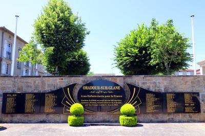 Placa commemorativa de la matanza de Oradour