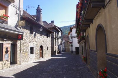 Calle típica del pirineo navarro