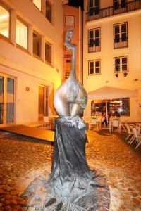 Estatua Homenaje al Fado de Coimbra