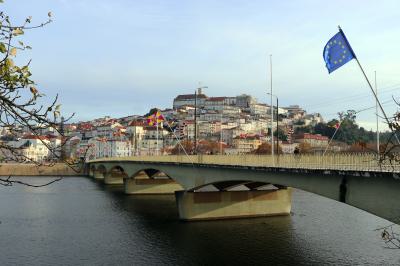 Puente sobre el río Mondego