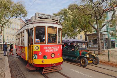 Dos medios de transporte en Lisboa