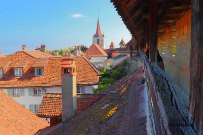 Paseo de ronda de la muralla de Murten 