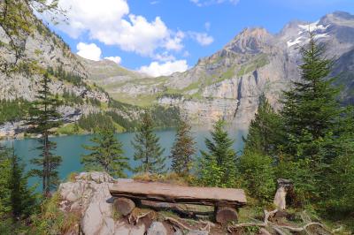 Lago glaciar Oeschinensee