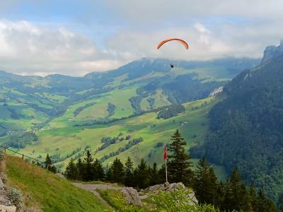 Panorámica del valle de Alpstein desde el restaurante Äscher