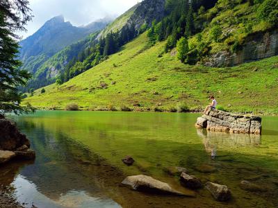 Primera vistazo al lago Seealpsee