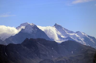 Cadena de picos alpinos