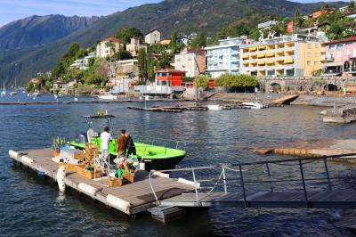 Pescadores arribando a Ascona