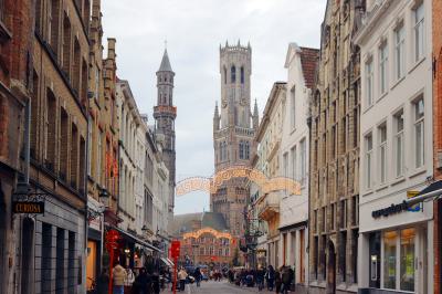 Calle al centro de Brujas