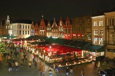 Parte de la Gran Plaza desde el balcón de la cevecería Duvelorium Belgian Beer Bar