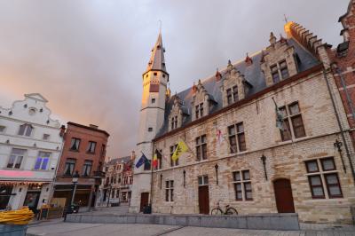 El ayuntamiento en la Grote Markt