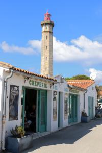 Faro de Ballenas