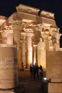 Kom Ombo nocturno