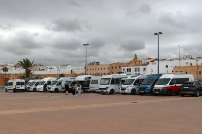 Parking cerca de la Medina de Rabat