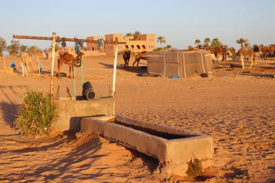 Amanecer en el desierto de Erg Chebbi 