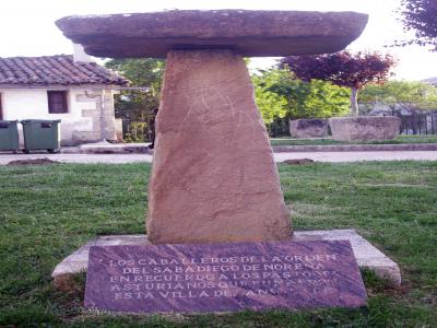 Monumento a los Pastores Asturianos fundadores de Candelario