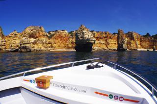 Tour en barco por Algar Seco en el Algarve Portugués