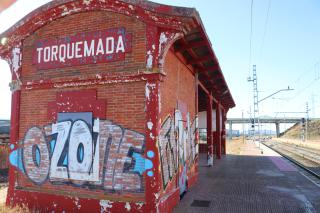 Estación de ferrocarril de Torquemada, semi abandonada