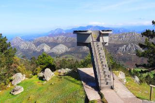 Mirador del Fitu, panorámica desde el mar a la montaña Asturiana