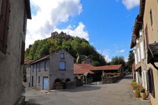 Lordat tiene el mayor y más antiguo castillo feudal del condado de Foix