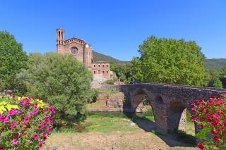Sant Joan les Fonts, un pueblo medieval escondido  de La Garrotxa de Gerona
