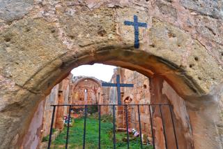 Movilla en Burgos, esta casi despoblado y tiene el cementerio en una ermita en ruinas